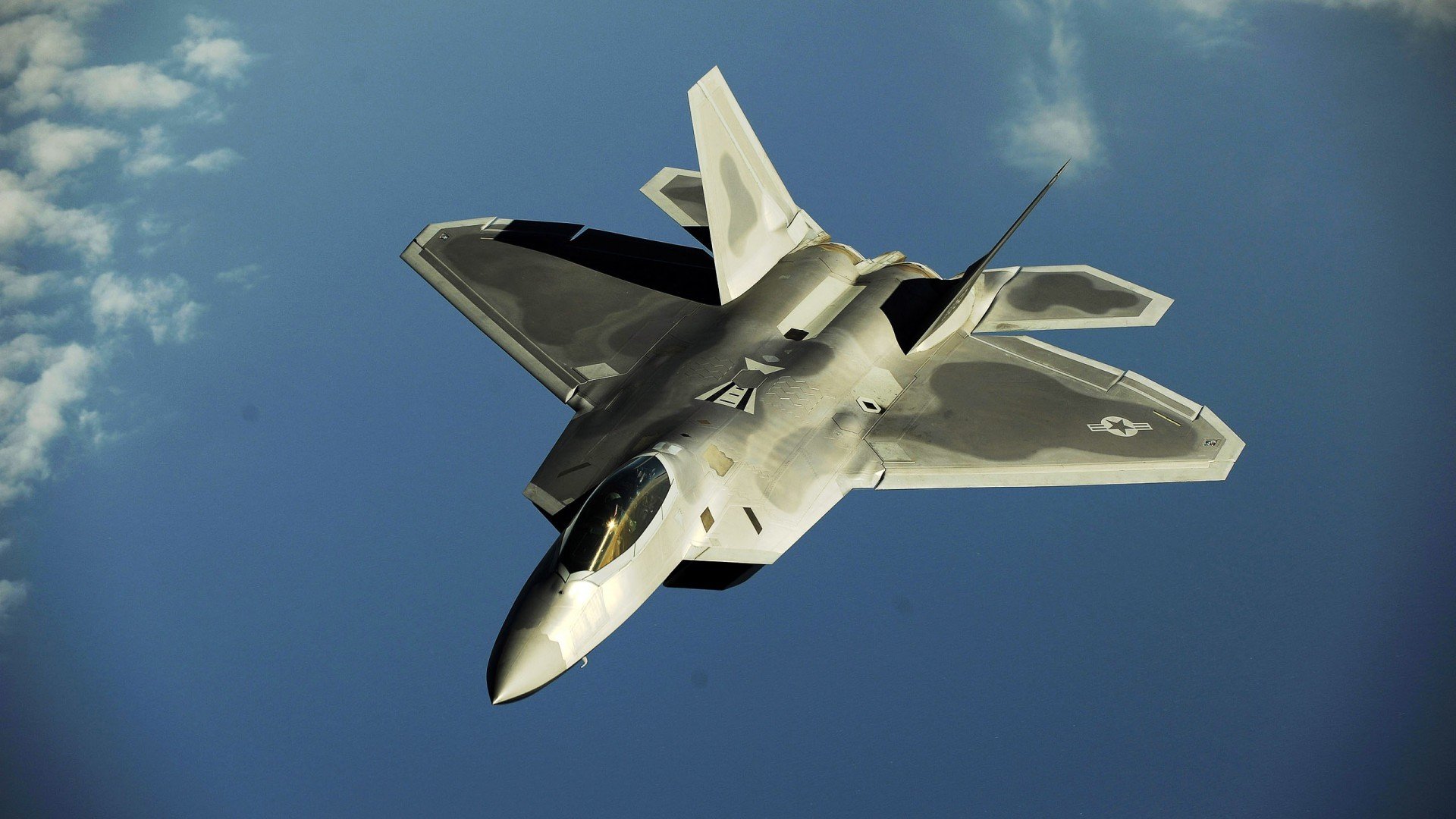 年轻教练崭露头角，战术革新引领新风向，年轻的教官是怎样的